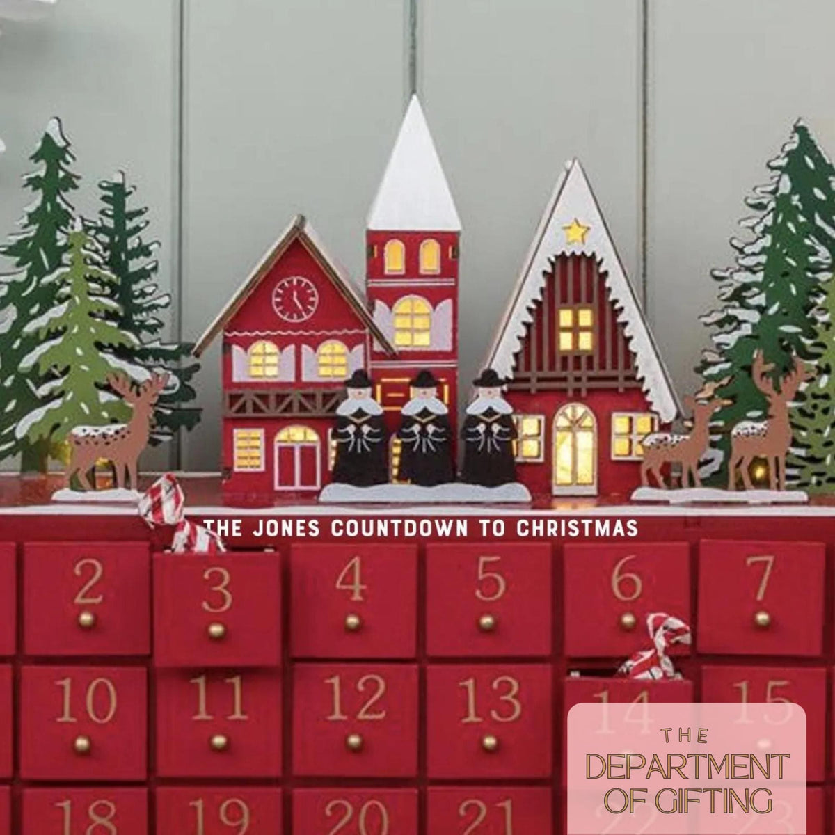 Personalized Red Wooden Light-Up Advent Calendar HG: Festive Winter Scene- Carol singers-adventskalender-Calendrier de l’avent